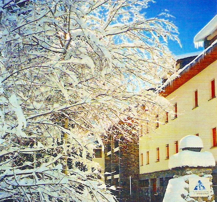 Alberg La Molina Xanascat Dış mekan fotoğraf